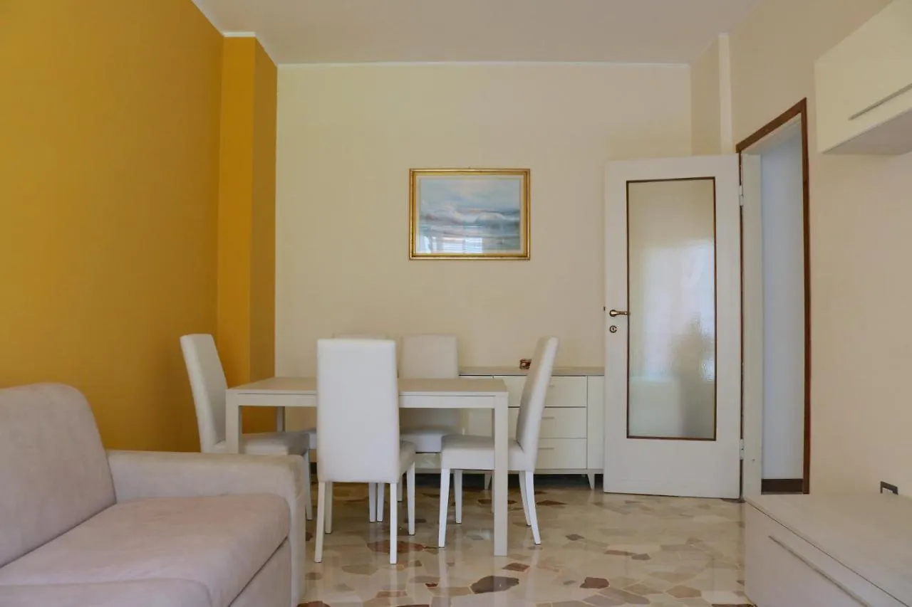 Frattini Comfy Family Home - 4 People Milano 0*,  Italia