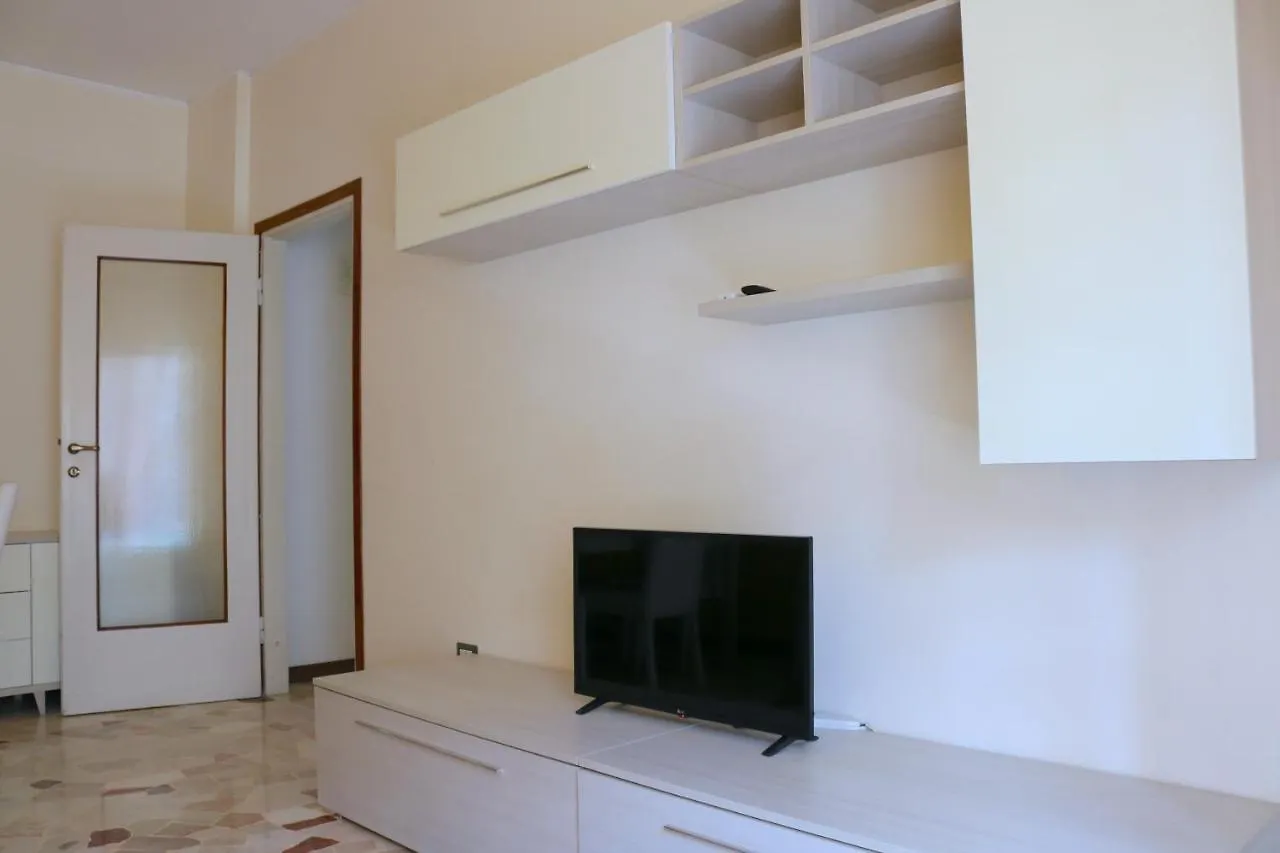 Apartment Frattini Comfy Family Home - 4 People Milan