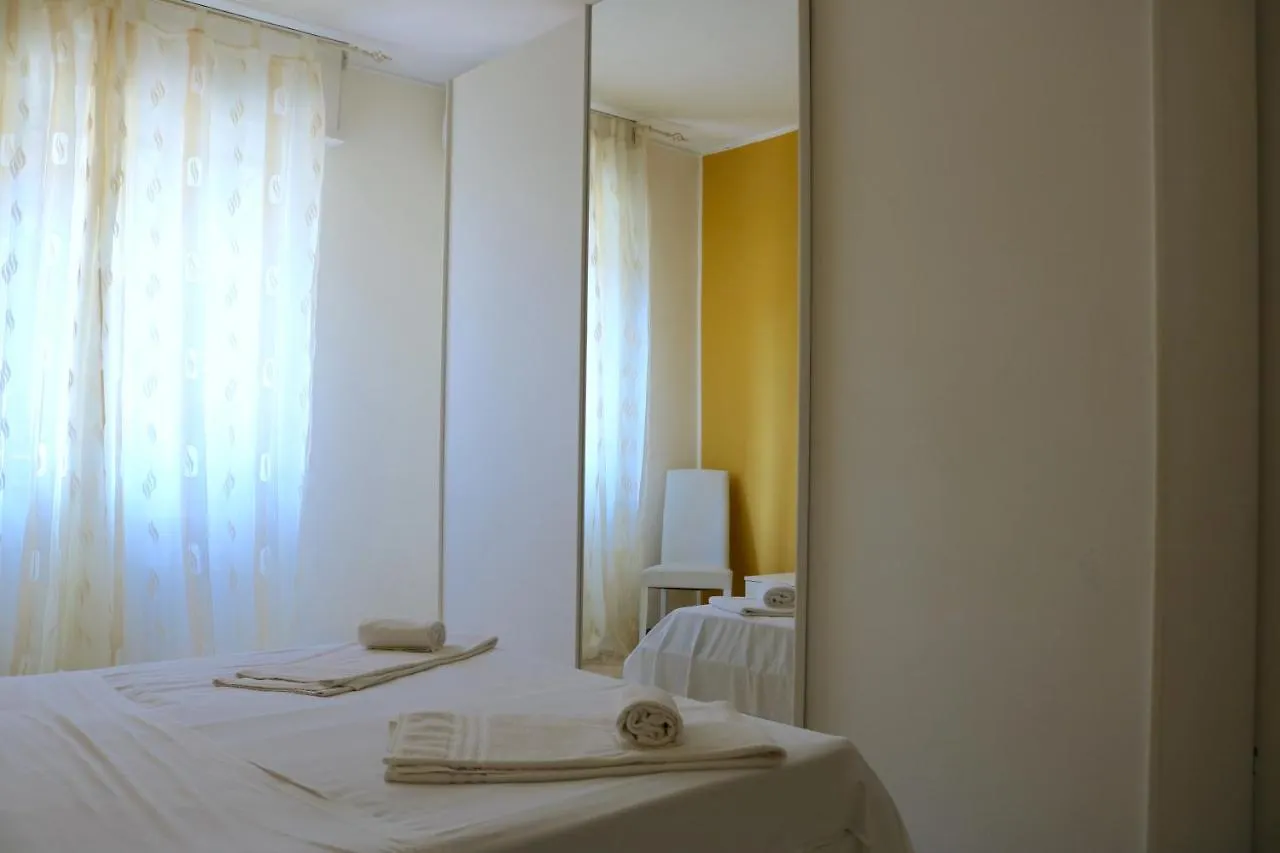 Frattini Comfy Family Home - 4 People Milan Italy